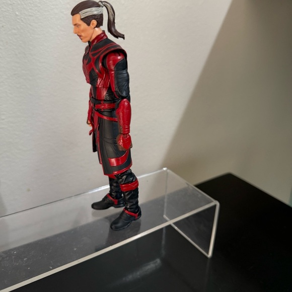 Marvel Legends Defender Strange Loose Figure - Picture 6 of 8